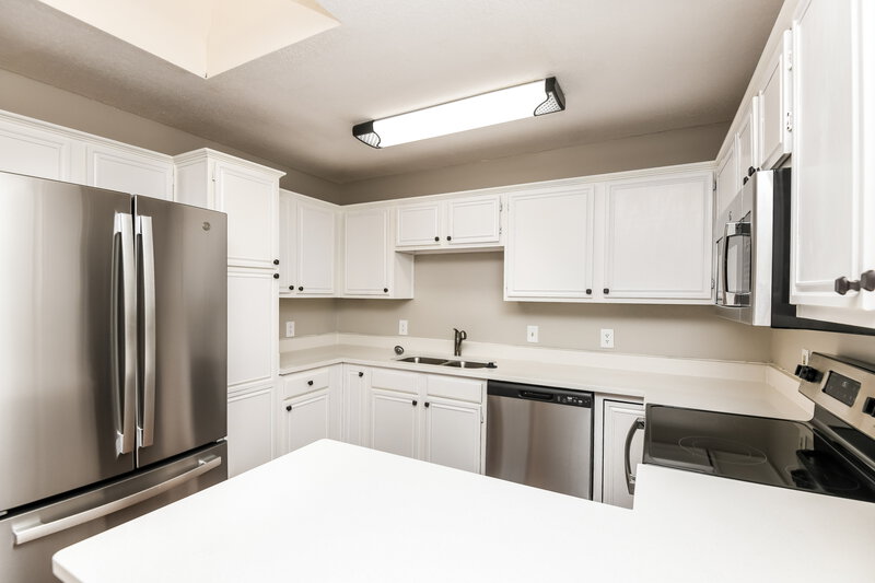 2,395/Mo, 415 Faircrest Dr Arlington, TX 76018 Kitchen View 3