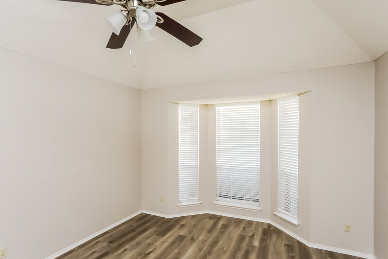 2,580/Mo, 701 Bridle Dr Desoto, TX 75115 Main Bedroom View