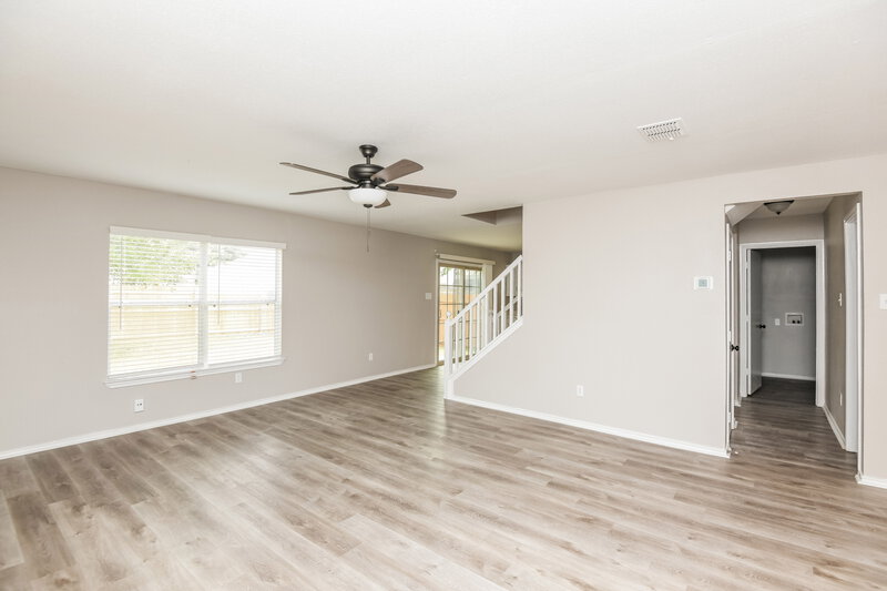 2,365/Mo, 10120 Chapel Glen Ter Fort Worth, TX 76116 Living Room View 2