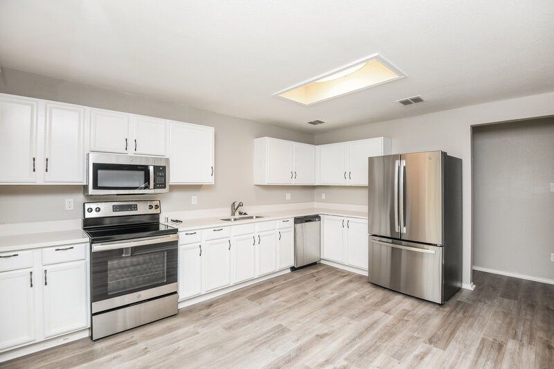 2,365/Mo, 10120 Chapel Glen Ter Fort Worth, TX 76116 Kitchen View
