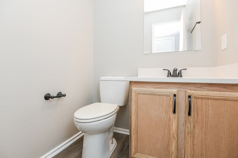2,365/Mo, 10120 Chapel Glen Ter Fort Worth, TX 76116 Bathroom View