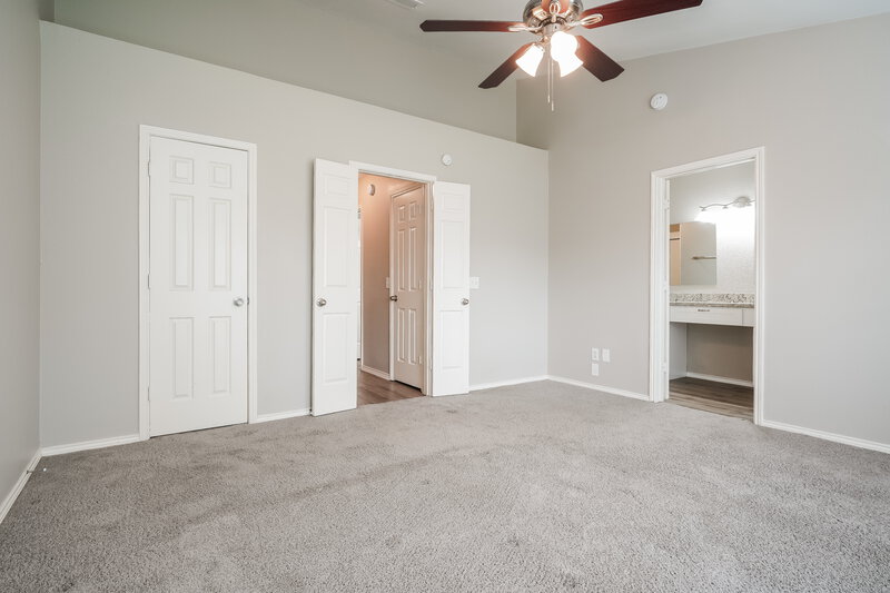 2,420/Mo, 505 Grady Ln Cedar Hill, TX 75104 Main Bedroom View