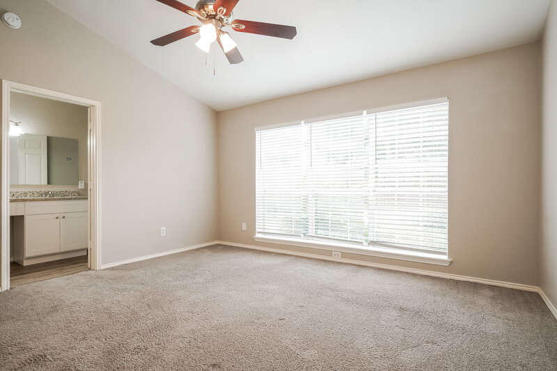 2,420/Mo, 505 Grady Ln Cedar Hill, TX 75104 Main Bedroom View 2