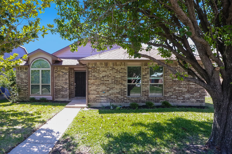 2,185/Mo, 418 Sims Dr Cedar Hill, TX 75104 External View