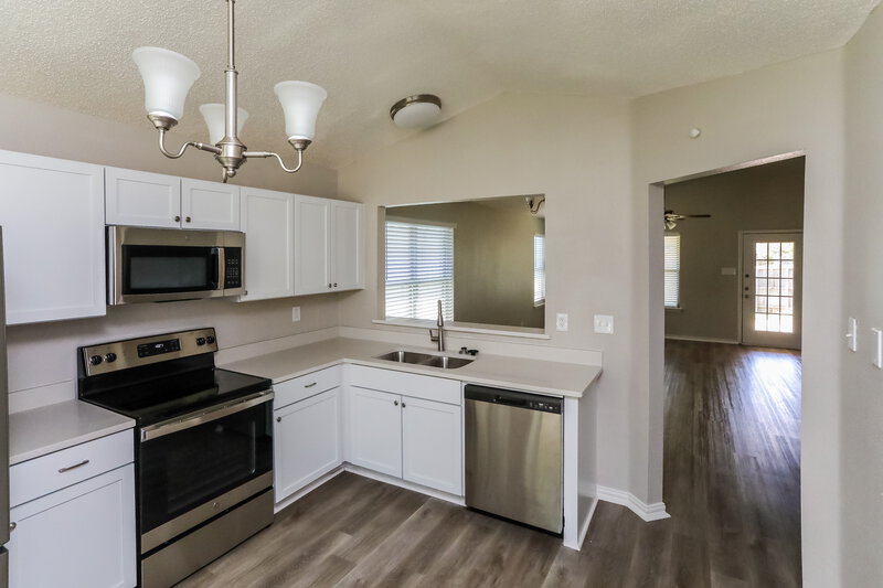 2,185/Mo, 418 Sims Dr Cedar Hill, TX 75104 Kitchen View