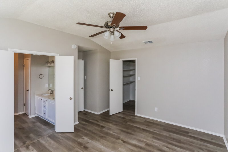 2,185/Mo, 418 Sims Dr Cedar Hill, TX 75104 Main Bedroom View 2