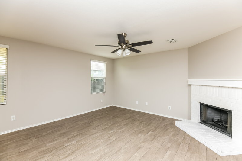2,620/Mo, 221 Weber River Trl Fort Worth, TX 76140 Living Room View