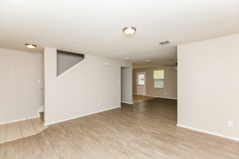 2,620/Mo, 221 Weber River Trl Fort Worth, TX 76140 Family Room View 2