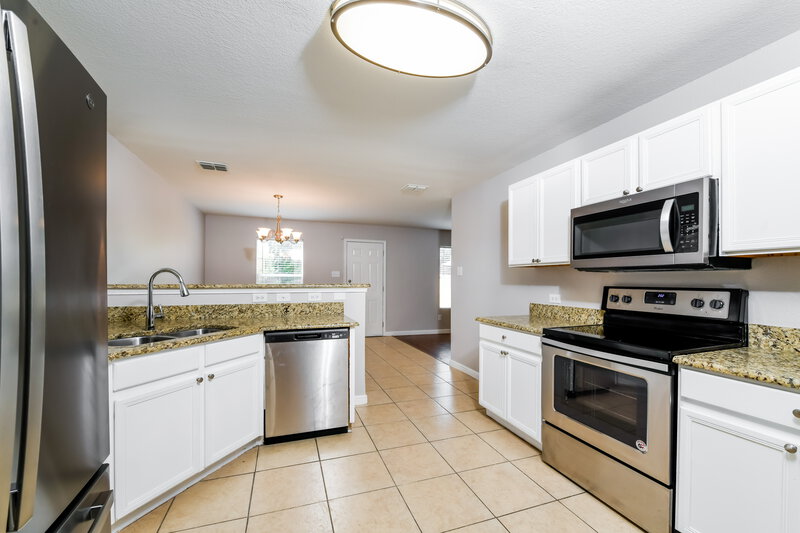 2,250/Mo, 5908 Parkview Hills Ln Fort Worth, TX 76179 Kitchen View 2