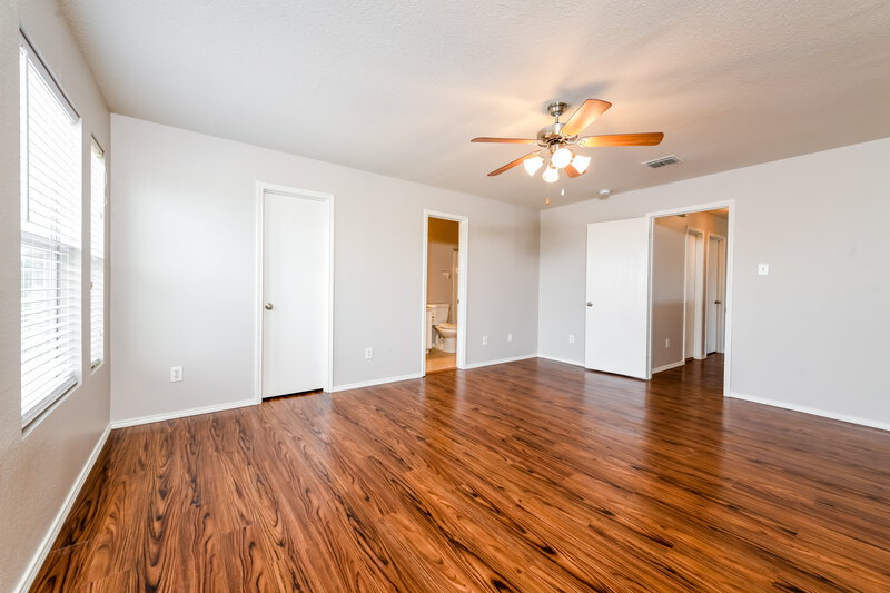 2,250/Mo, 5908 Parkview Hills Ln Fort Worth, TX 76179 Main Bedroom View