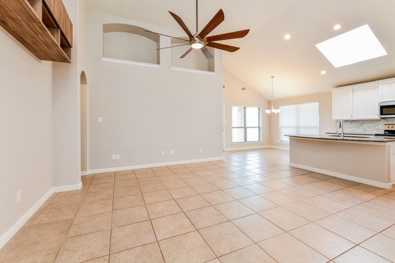 2,310/Mo, 545 Foxcraft Dr Fort Worth, TX 76131 Living Room View