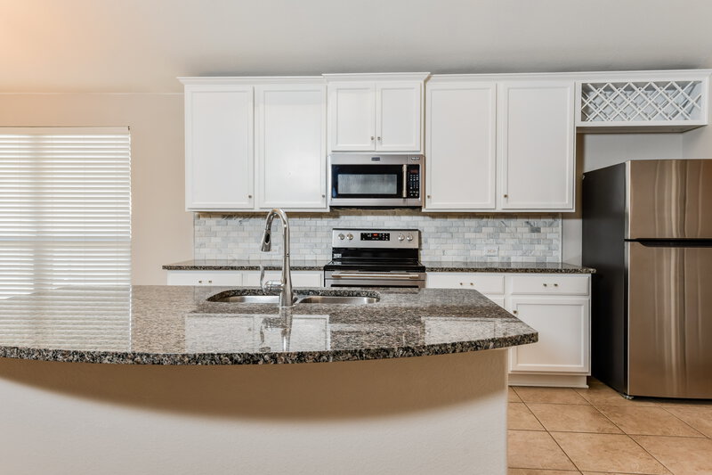 2,310/Mo, 545 Foxcraft Dr Fort Worth, TX 76131 Kitchen View