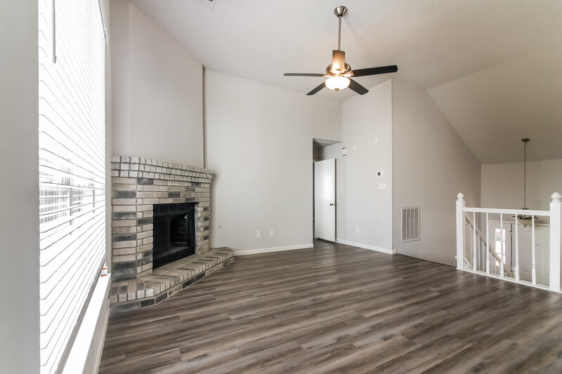 4,410/Mo, 1113 Brewer Dr Cedar Hill, TX 75104 Living Room View