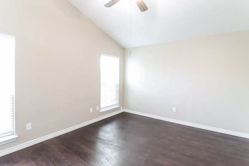 2,325/Mo, 4612 Greenwich Dr Grand Prairie, TX 75052 Main Bedroom View