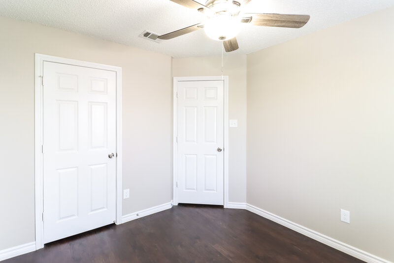 2,325/Mo, 4612 Greenwich Dr Grand Prairie, TX 75052 Bedroom View