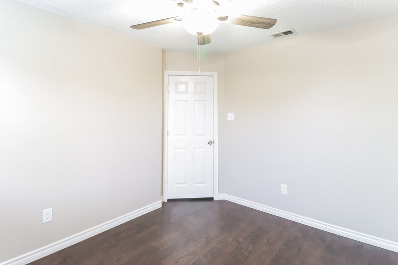 2,325/Mo, 4612 Greenwich Dr Grand Prairie, TX 75052 Bedroom View 2