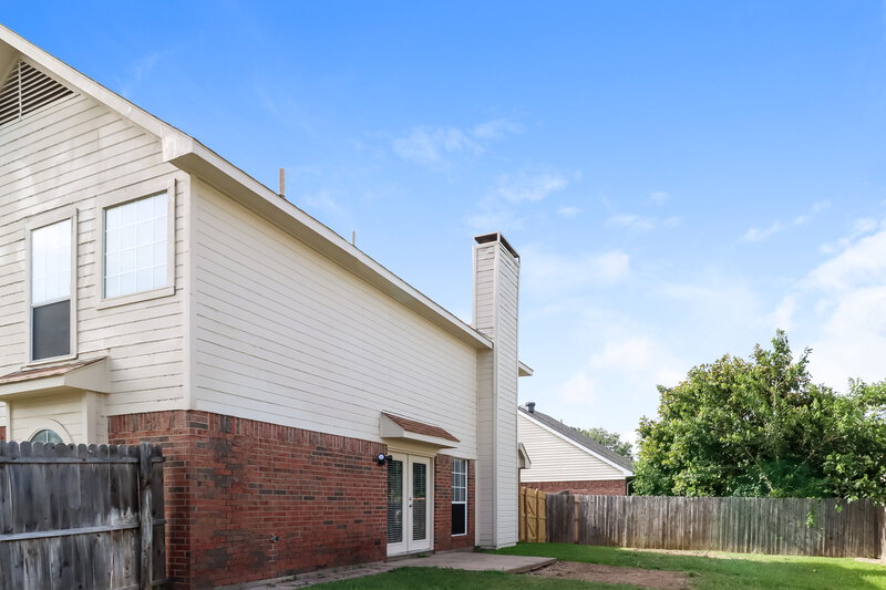 2,325/Mo, 4612 Greenwich Dr Grand Prairie, TX 75052 Rear View