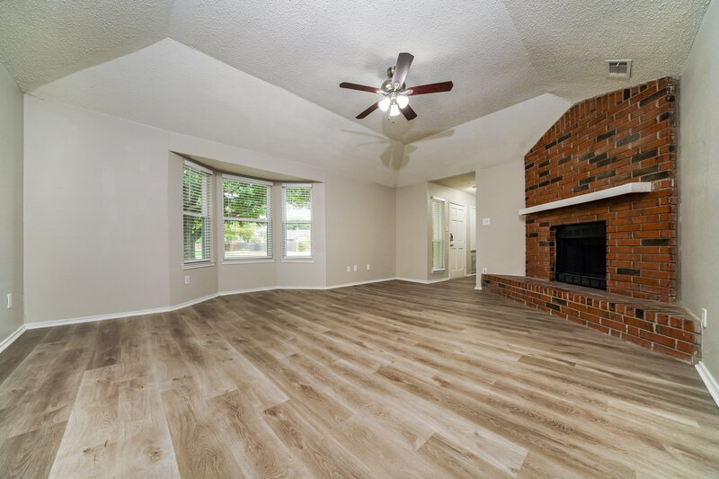 1,895/Mo, 2916 Independence Dr Mesquite, TX 75150 Living Room View