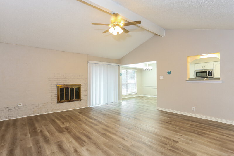 2,460/Mo, 2709 Sibley Dr Arlington, TX 76015 Living Room View