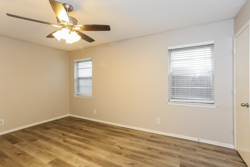 2,460/Mo, 2709 Sibley Dr Arlington, TX 76015 Main Bedroom View