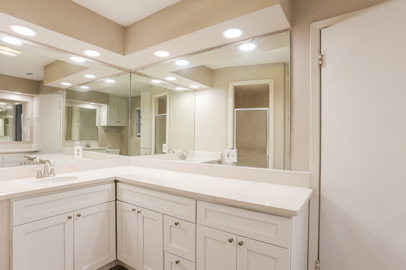 2,460/Mo, 2709 Sibley Dr Arlington, TX 76015 Main Bathroom View