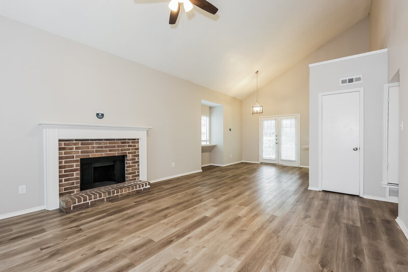 2,050/Mo, 208 Rodeo Dr Keller, TX 76248 Living Room View 2