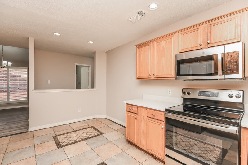 2,335/Mo, 7007 Rovato Dr Arlington, TX 76001 Kitchen View
