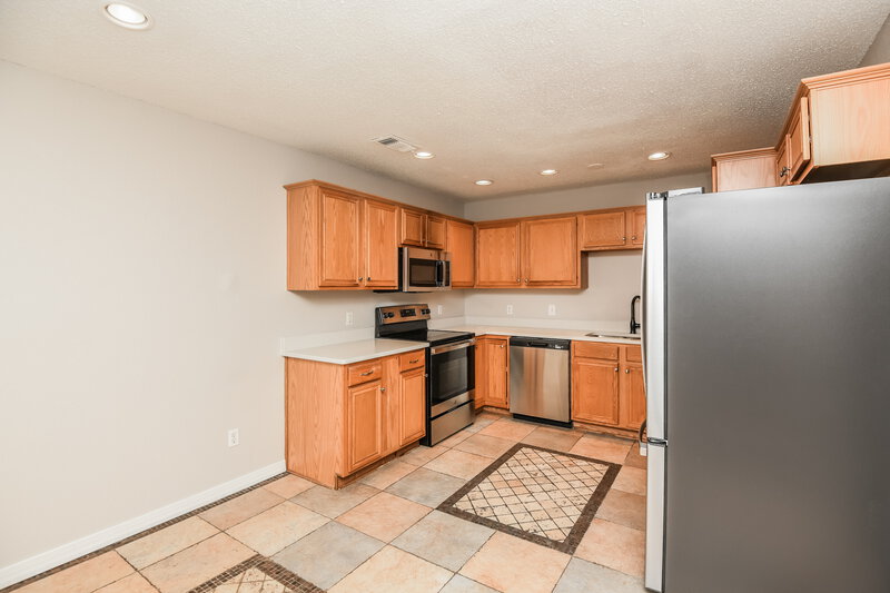 2,335/Mo, 7007 Rovato Dr Arlington, TX 76001 Kitchen View 2