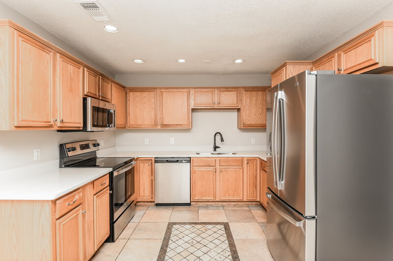 2,335/Mo, 7007 Rovato Dr Arlington, TX 76001 Kitchen View 3