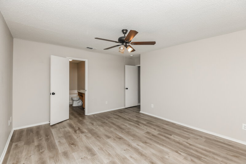 2,335/Mo, 7007 Rovato Dr Arlington, TX 76001 Main Bedroom View