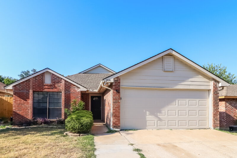 2,195/Mo, 2414 Busch Dr Arlington, TX 76014 External View