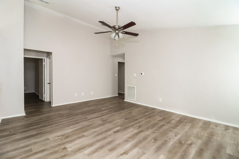 2,195/Mo, 2414 Busch Dr Arlington, TX 76014 Main Bedroom View 2