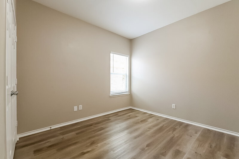 2,370/Mo, 109 Clark Dr Ferris, TX 75125 Bedroom View