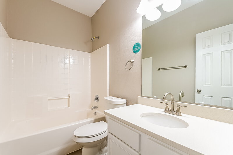 2,370/Mo, 109 Clark Dr Ferris, TX 75125 Bathroom View