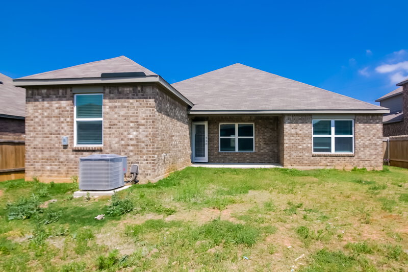 2,345/Mo, 1432 Conley Ln 306 Crowley, TX 76036 Rear View
