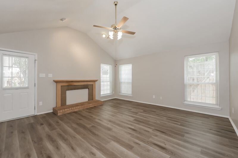 2,400/Mo, 2908 Forest Creek Dr Fort Worth, TX 76123 Living Room View
