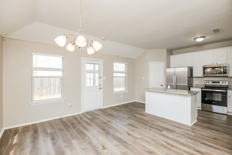 2,100/Mo, 413 Heritage Dr Crowley, TX 76036 Dining Room View