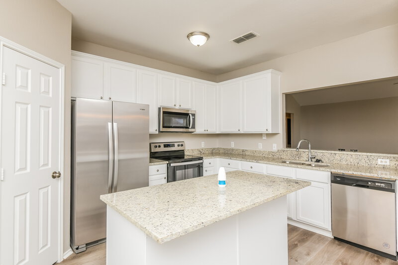 2,100/Mo, 413 Heritage Dr Crowley, TX 76036 Kitchen View 2