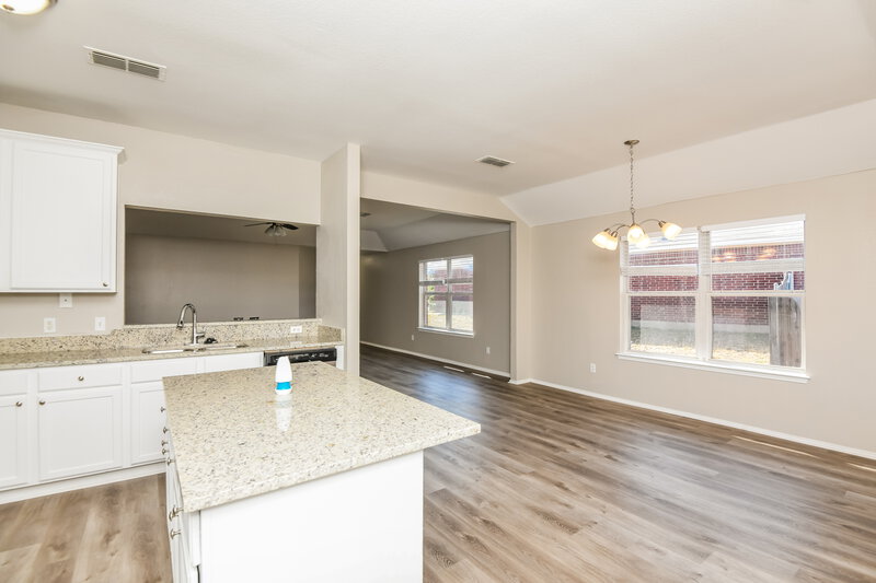 2,100/Mo, 413 Heritage Dr Crowley, TX 76036 Kitchen View 3