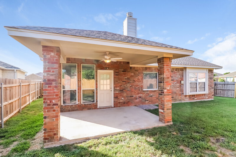 2,235/Mo, 10501 Big Oak Dr Fort Worth, TX 76131 Rear View