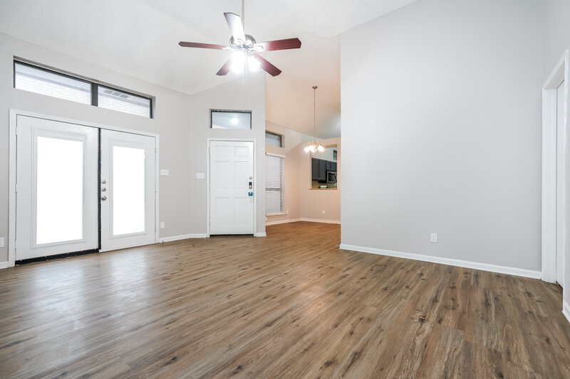 2,455/Mo, 1307 Jasmine Dr Lewisville, TX 75077 Living Room View 2