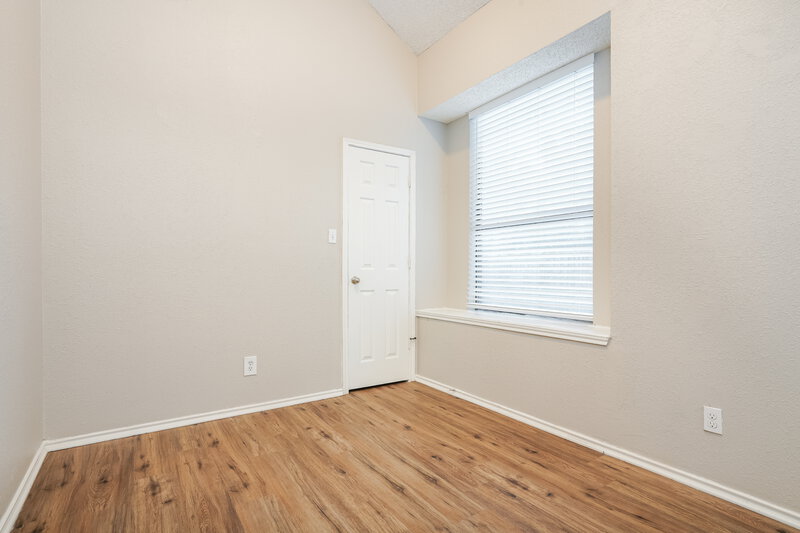 2,455/Mo, 1307 Jasmine Dr Lewisville, TX 75077 Bedroom View 3