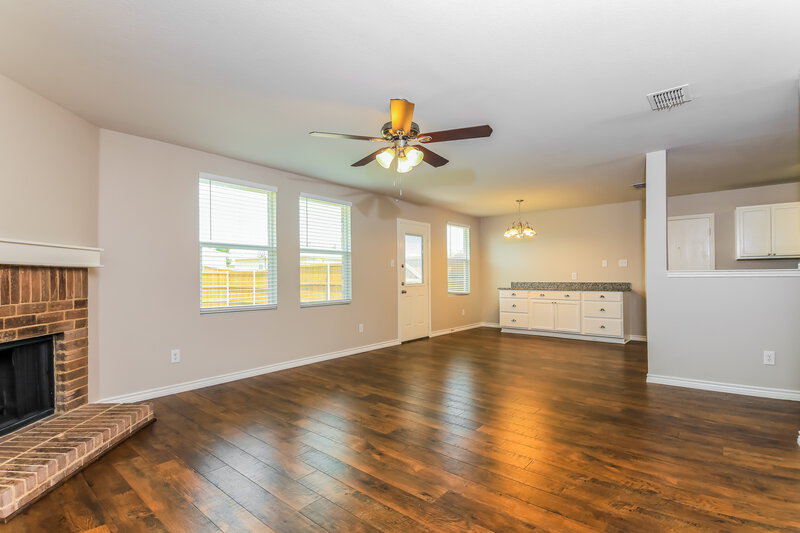 2,120/Mo, 1305 Evergreen St Royse City, TX 75189 Dining Room View