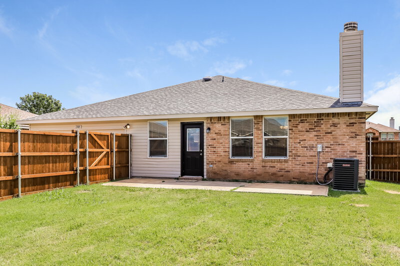 2,120/Mo, 1305 Evergreen St Royse City, TX 75189 Rear View