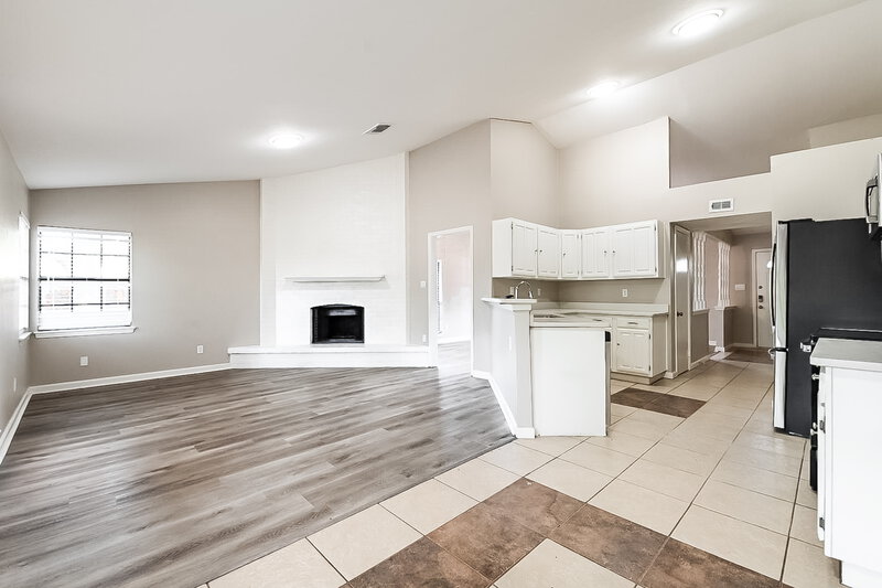 2,440/Mo, 465 Kenya St Cedar Hill, TX 75104 Living Room View 2