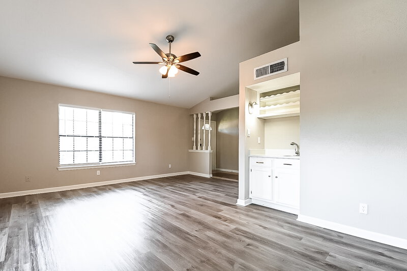 2,440/Mo, 465 Kenya St Cedar Hill, TX 75104 Sitting Room View 2