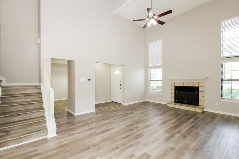 2,715/Mo, 414 Kirkwood Dr Lewisville, TX 75067 Living Room View