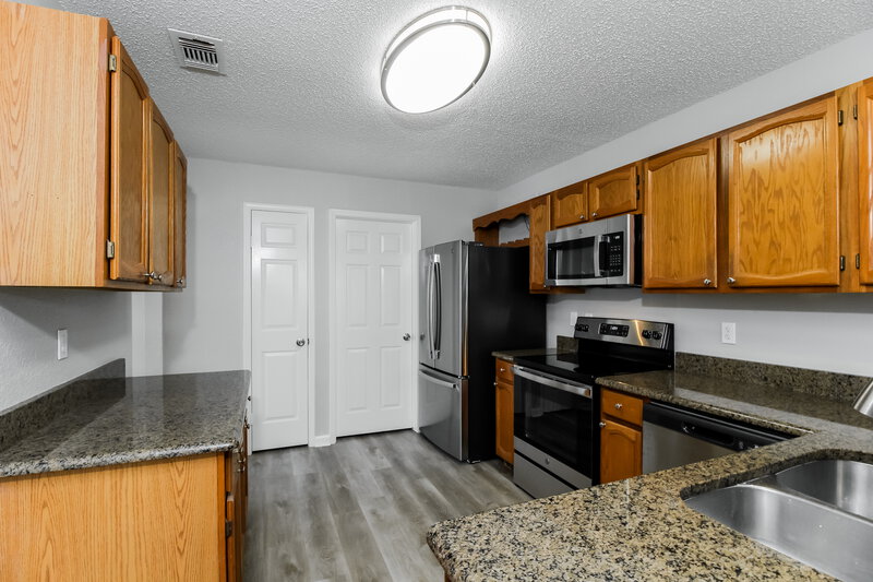 2,715/Mo, 414 Kirkwood Dr Lewisville, TX 75067 Kitchen View 2