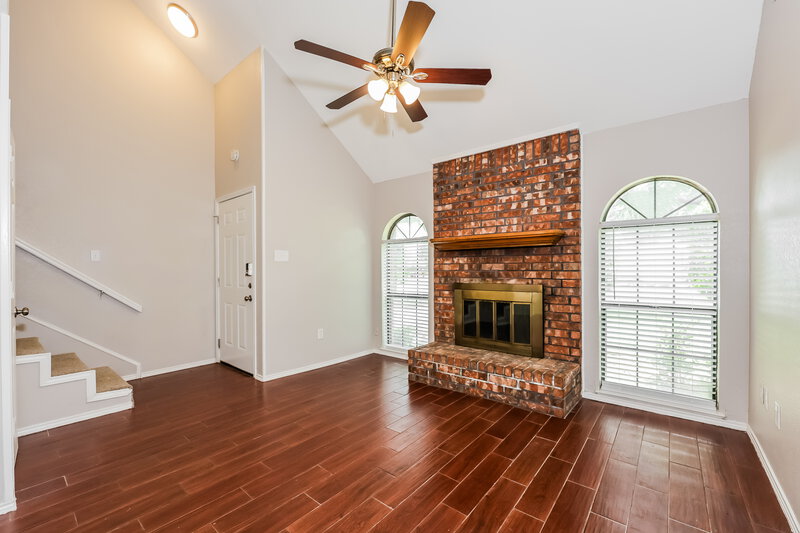 2,340/Mo, 3905 Sunday Hill Dr Arlington, TX 76016 Living Room View