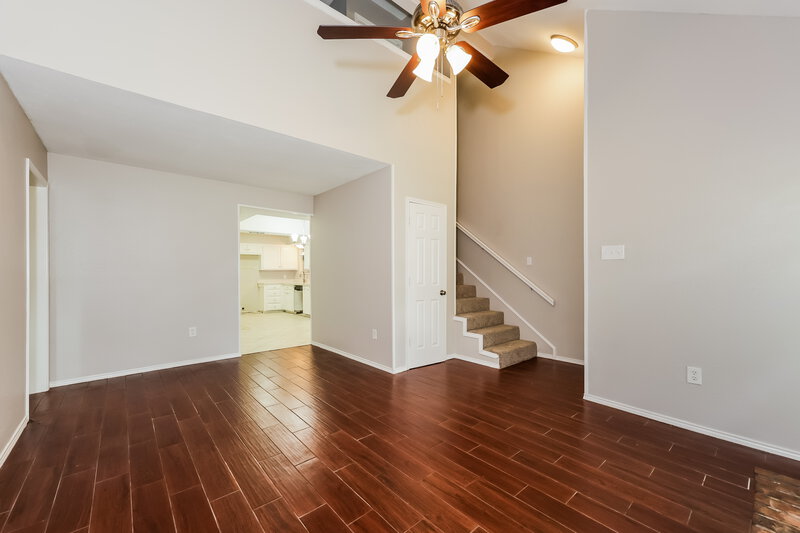 2,340/Mo, 3905 Sunday Hill Dr Arlington, TX 76016 Living Room View 2